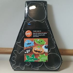 Wilton 7-piece cookie cutter set - Spooky!